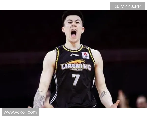 重庆篮球队在总决赛积分榜上以82分稳居第一名展现强劲实力